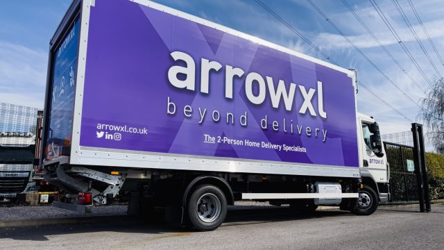 Scurri и ArrowXL расширяют услуги по доставке крупногабаритных товаров двумя сотрудниками