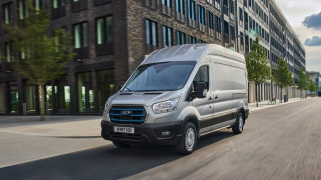 Seur пополнила электрический автопарк 200 фургонами Ford E-Transit