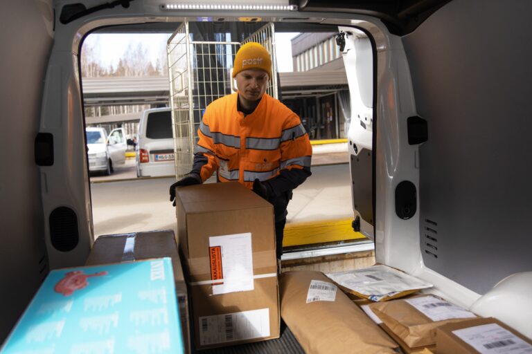 Posti сократит более 150 сотрудников