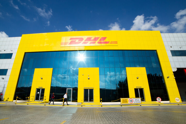 DHL Global Forwarding приобрела Danzas AEI Emirates