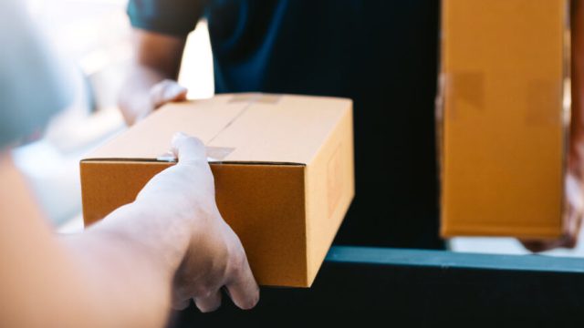 An Post запустила в Голуэе выдачу недоставленных посылок в почтовых отделениях