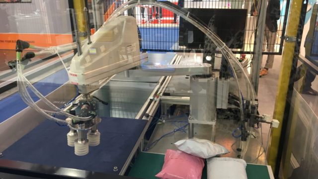 Toshiba представила роботизированную логистическую систему на POST-EXPO 2018