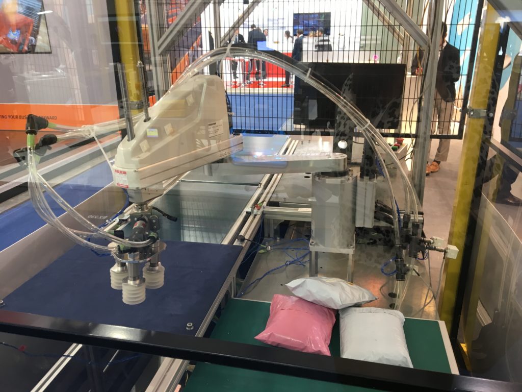 Toshiba представила роботизированную логистическую систему на POST-EXPO 2018
