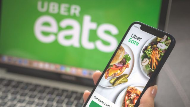 Uber и Nuro запускают автономную доставку еды в Калифорнии и Техасе