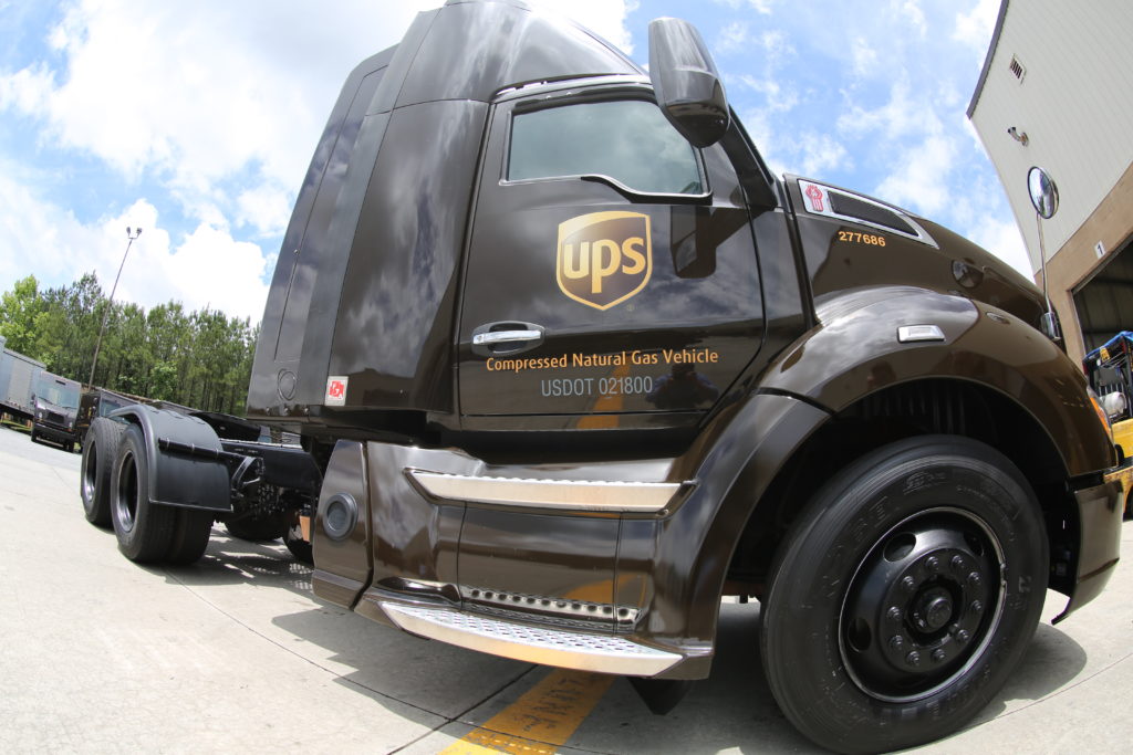 UPS инвестирует $130 млн в транспорт на альтернативном топливе