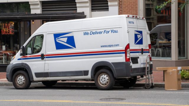 USPS завершила экологическую экспертизу программы автомобилей нового поколения для доставки
