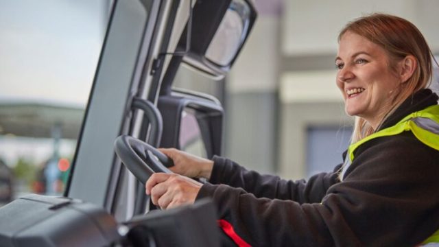 XPO Logistics открыла академию для привлечения женщин-водителей в логистику