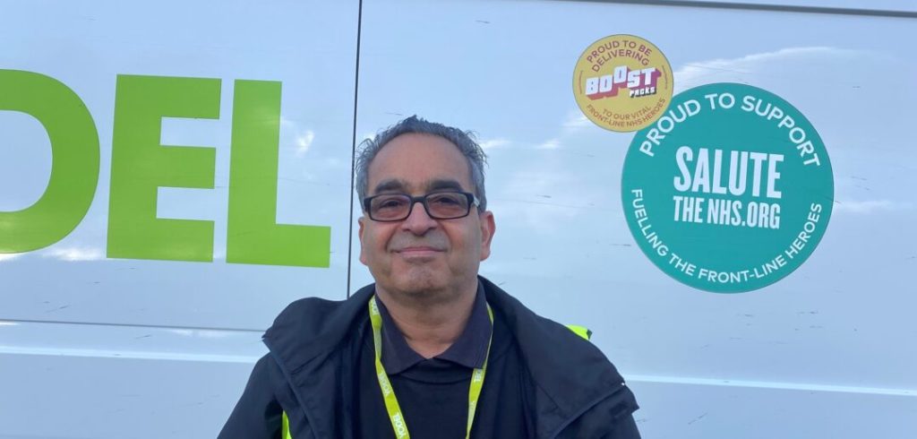 Водитель Yodel отметил 40 лет работы в компании