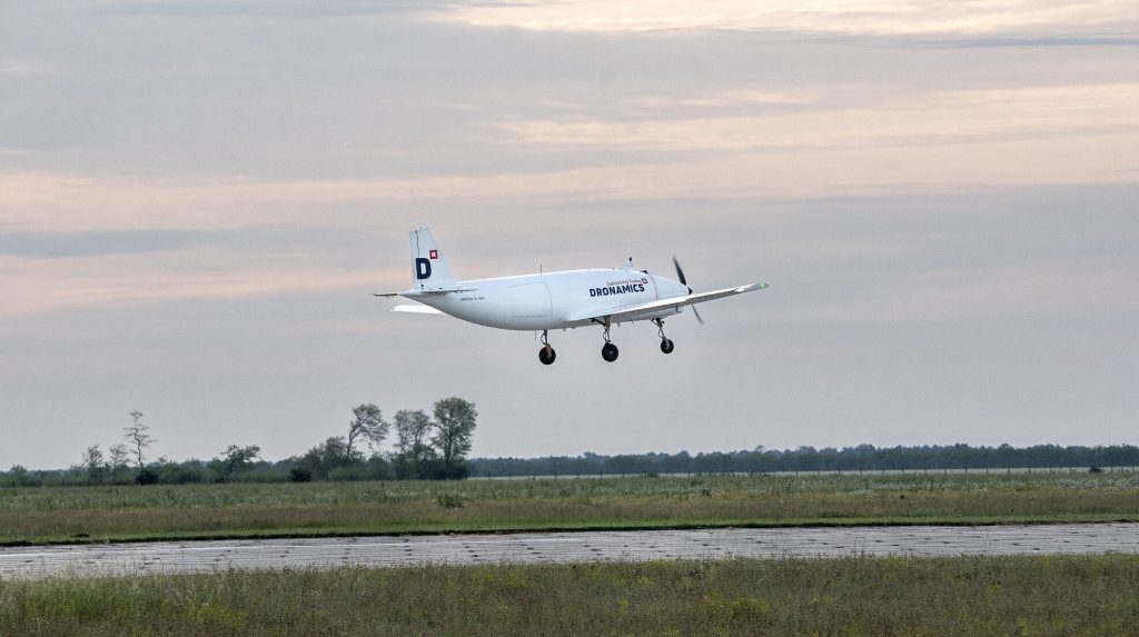 Грузовой дрон Dronamics совершил первый полёт
