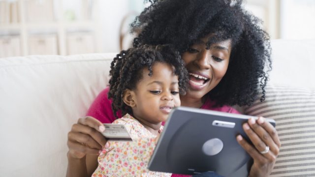 Исследование Pitney Bowes: британских ритейлеров ждёт новый бум электронной торговли