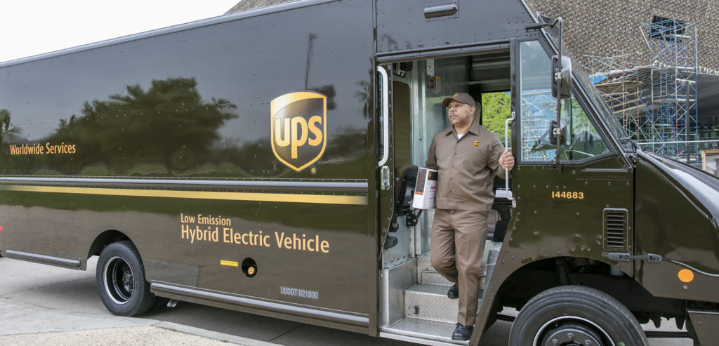 Исследование UPS и GreenBiz: что стимулирует и что мешает переходу автопарков на электротягу