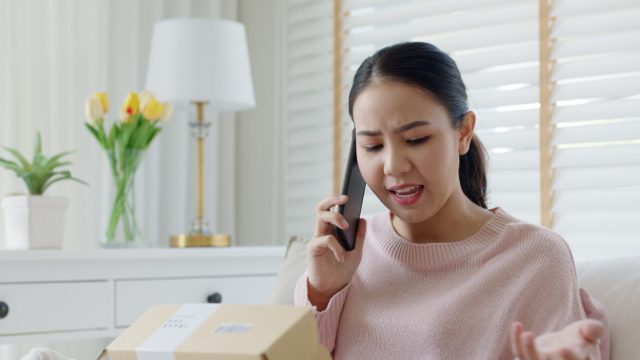 Опрос клиентов: службы доставки посылок в Великобритании работают неудовлетворительно