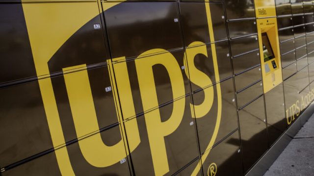 Прибыль UPS в IV квартале 2023 года снизилась на 22,5%