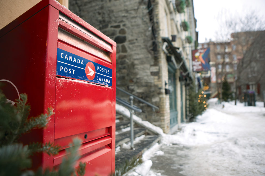Проблемы с оплатой труда привели к убытку Canada Post