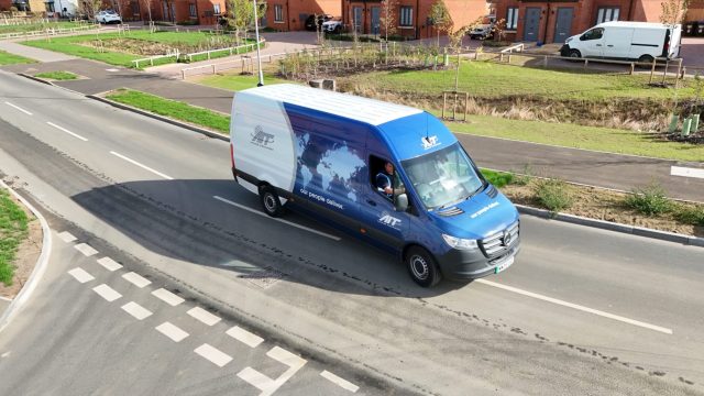 AIT Home Delivery добавила в автопарк два электрических фургона Mercedes-Benz eSprinter