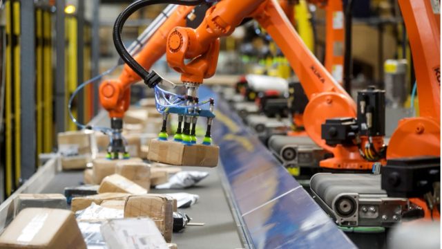 НОВОСТИ EXPO: Beumer представила робота, который автоматизирует 99,9% обработки россыпных посылок