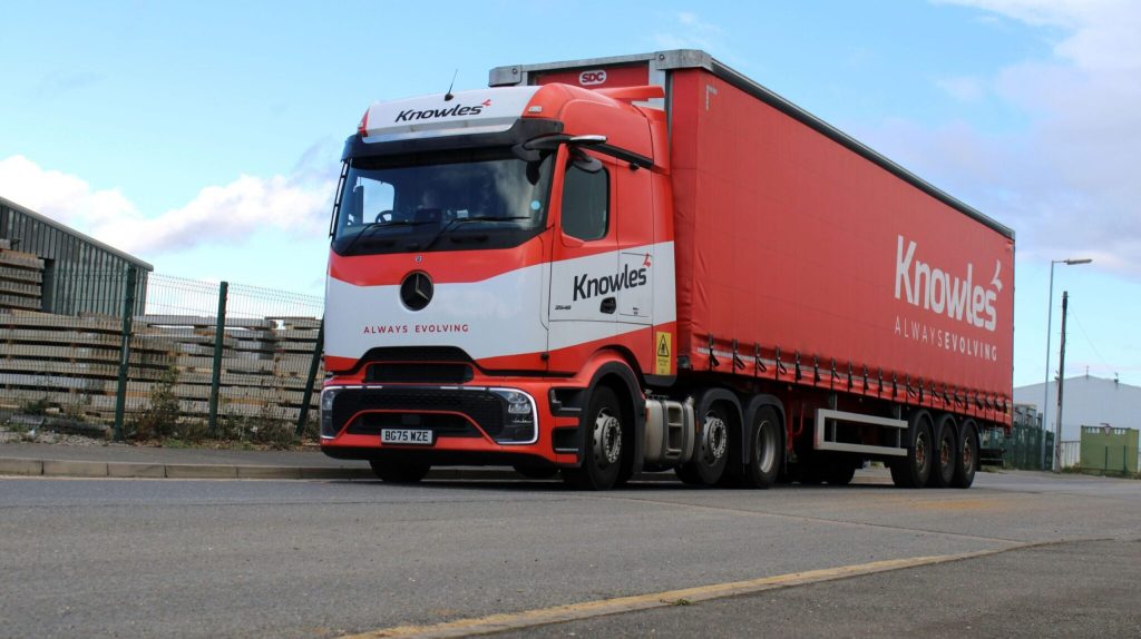 Knowles Logistics увеличила парк полуприцепов до 253 единиц после первого заказа у SDC
