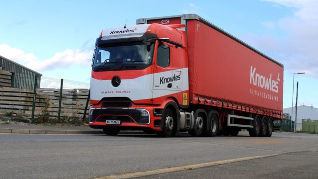 Knowles Logistics увеличила парк полуприцепов до 253 единиц после первого заказа у SDC